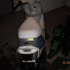 Yamaha Jog Artistic Spec.(solgt)