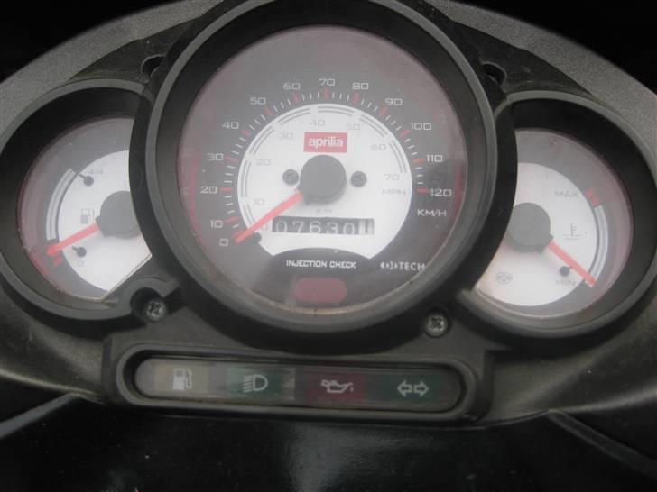 Aprilia Sr50 Di-tech SOLGT billede 7