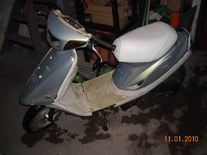 Yamaha Jog Artistic Spec.(solgt) billede 2