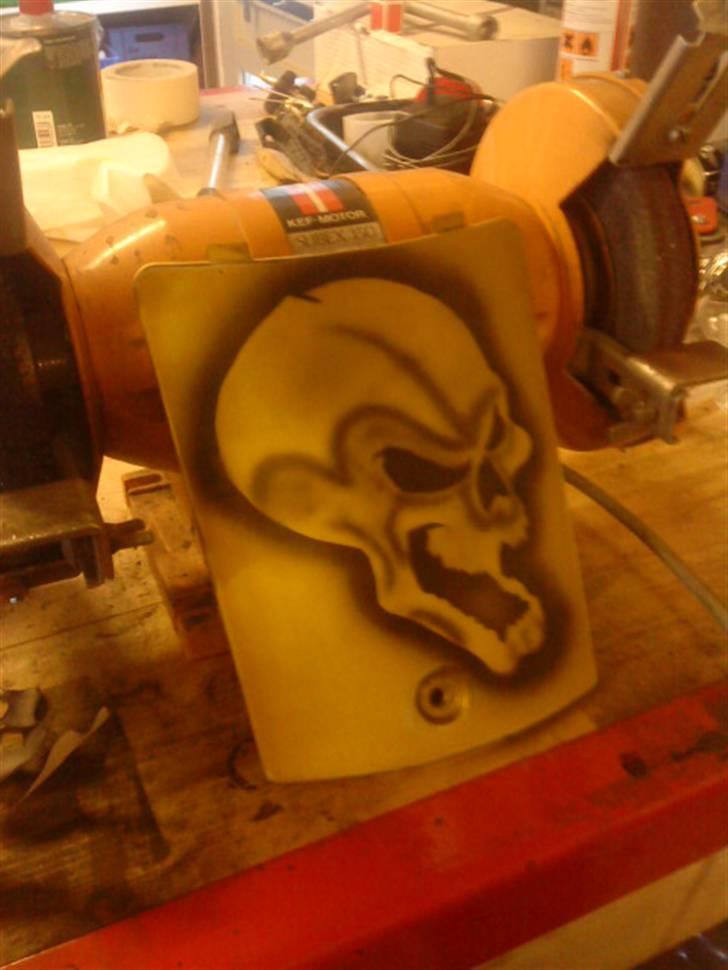 Yamaha Jog FS SOLGT - Airbrush motivet til projektet.. By Mark Sparrewath R/s billede 2