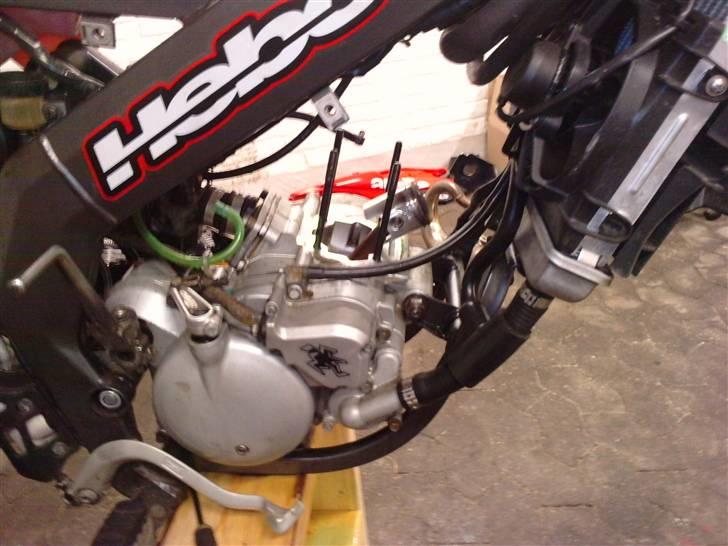 Aprilia sx 50 byttet til jog r - mon den kan starte :/ tror jeg sq ikk lige... billede 3