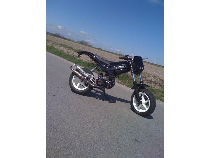 {{currentPhoto.altText}} billede {{currentPhoto.number}}