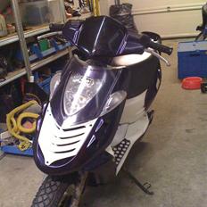 Aprilia sonic LC Solgt