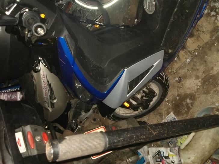 Peugeot speedfight3 skole scooter - indsugningskanaler billede 9