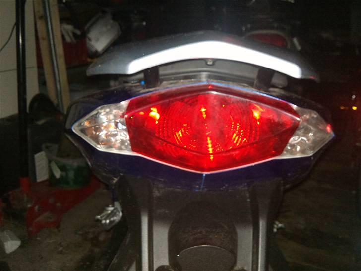 Peugeot speedfight3 skole scooter - baglygte billede 11