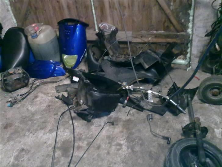 Yamaha Jog space (Projekt 40%) billede 4