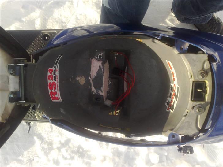 Yamaha Jog AS Byttet - Ja sæde kassen er ikke så flot :( billede 13