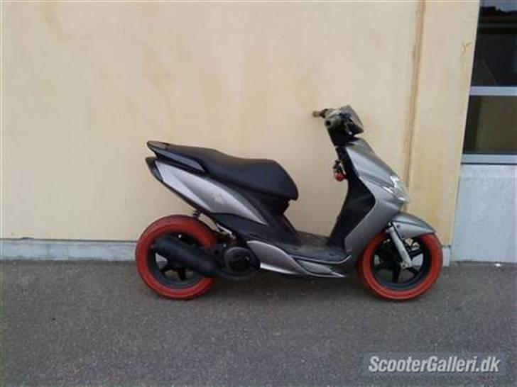 Yamaha jog r std  billede 2