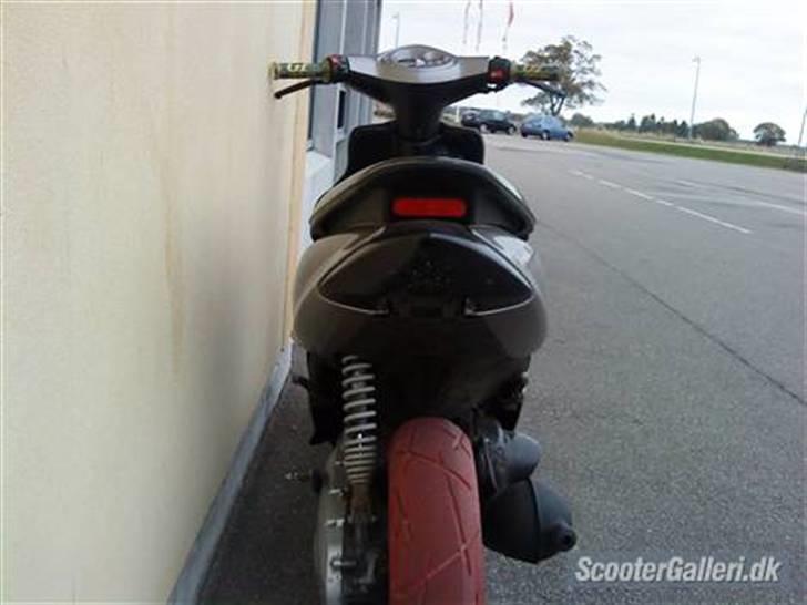 Yamaha jog r std  billede 4