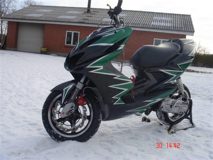 Yamaha Aerox Pata Negra billede 6