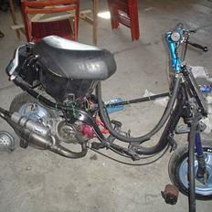 Yamaha Jog LC - motor fundet -