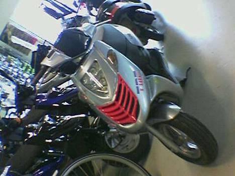 Aprilia Sonic AC GP "Stjålet" billede 3