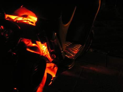 Kymco Super 9-aus Kolding-anlæg - Neon set bagfra i venstre side! billede 17