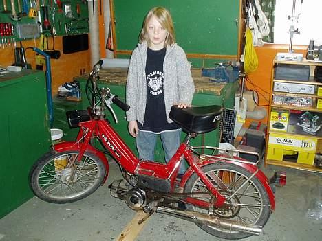 Puch Maxi © Fl4minQo - Sådan så den ud før, min fætter der er på billedet billede 5