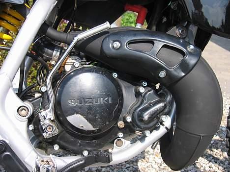 Suzuki solgt - Ny malet udstødning:) billede 7