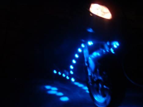 Suzuki katana ac solgt - har ser du 30 dioder  billede 2