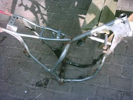 Suzuki SMX 50 SOLGT - stel før blæsning og lakering billede 6