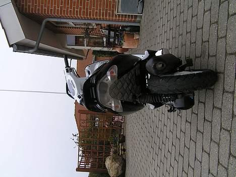 Aprilia Sonic ~$BlAcK aNd WiThE$~ billede 9