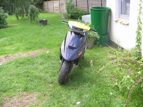 Kreidler          Easy Rider  - det er så min front syndes det selv ser lidt ondt ud men der kommer gitter i der hvor mankan se ind og så for den øjnskykke på.... billede 12