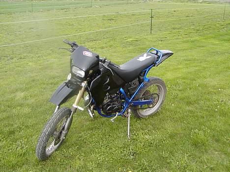 Suzuki SMX *SOLGT* - her er hun så efter en lill vinterhi billede 2