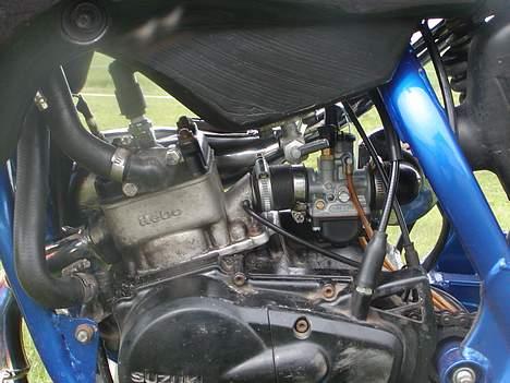 Suzuki SMX *SOLGT* - Min motor: 47,6 mm HEBO cylle med poleret skyllekanaler,Carbon membran racing block,  21 mm Dellorte karb, powerluftfilter billede 6