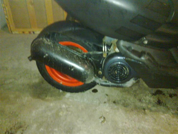 Aprilia sonic byttet - lidt beskidt efter jeg lige har været ude at køre (: billede 5