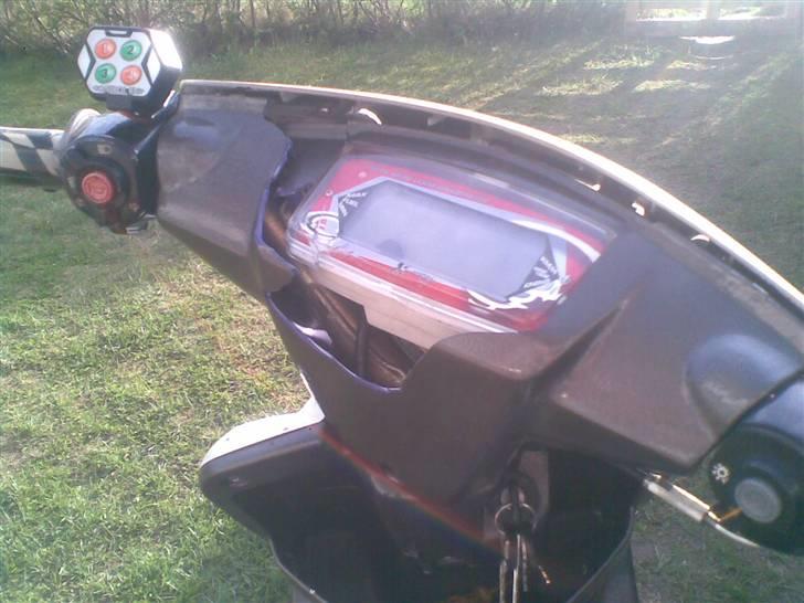 Yamaha Jog As <{SOLGT}> - Efter forsøg på tyveri :( billede 9