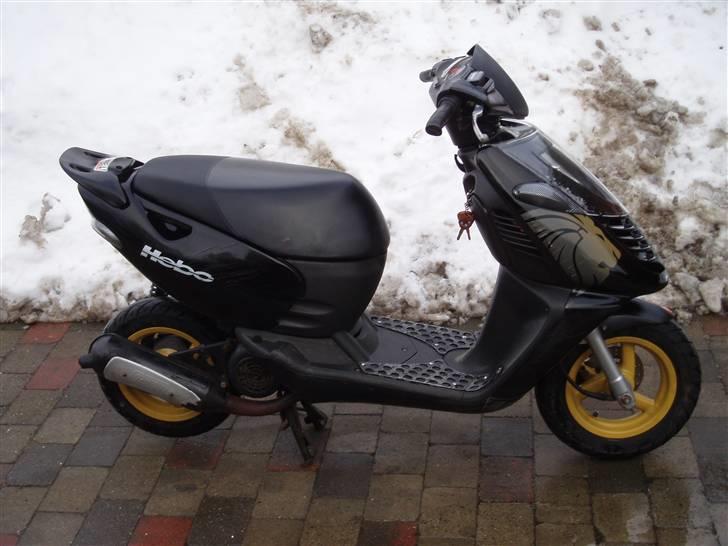 Aprilia sonic,(DET SORTE DYR1.) billede 1