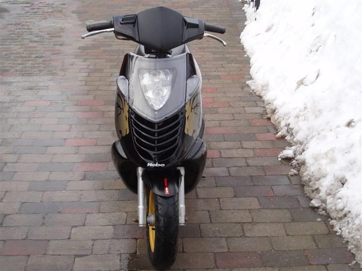 Aprilia sonic,(DET SORTE DYR1.) billede 2