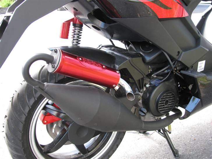 Baotian BT49QT-20 - En lækker udstødning der gir lidt extra på toppen billede 5