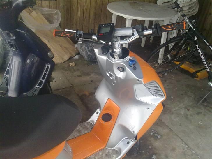 Piaggio nrg power dt SOLGT 6000 - vinter farven billede 7