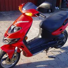 Suzuki katana/den røde mis/SOLGT