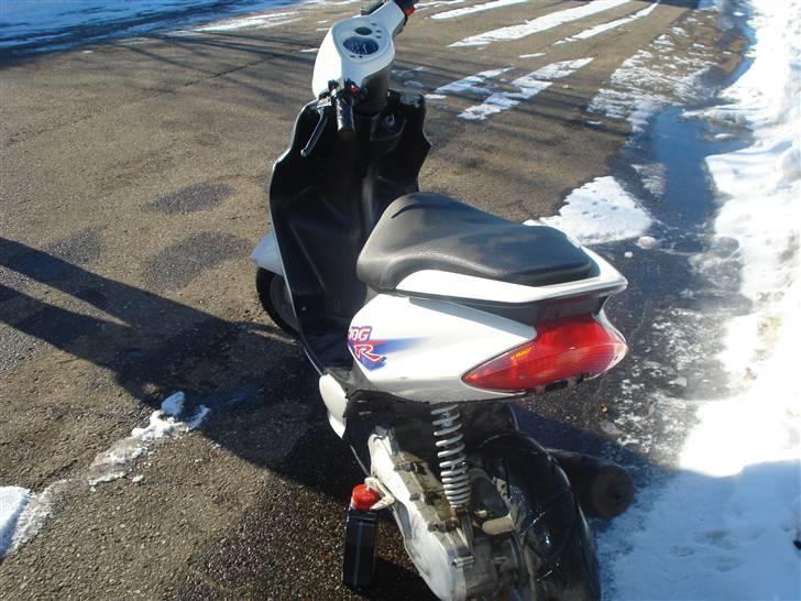 Yamaha jog R (Solgt) billede 3