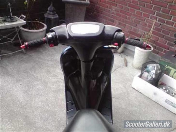 Yamaha Jog Space billede 4