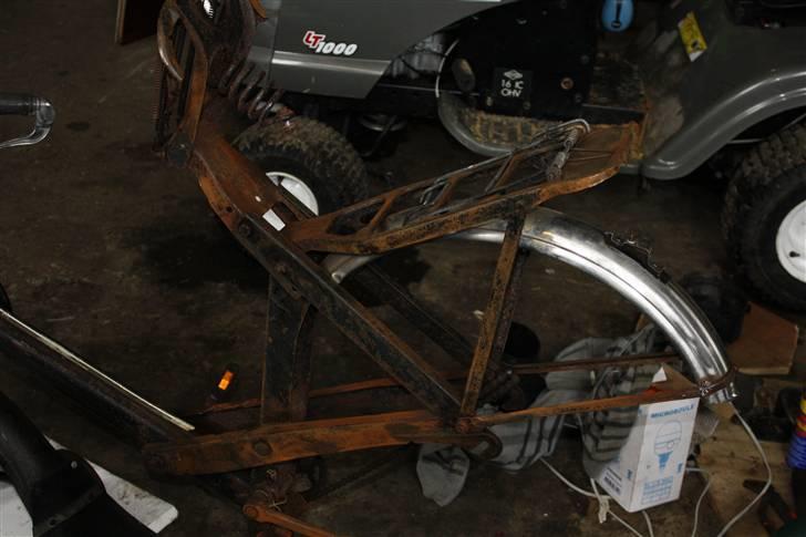 Velo solex 3800 - velo,en der skal sættes i stand når jeg har fået den sandblæst. den skal males og pudses så den bliver som ny igen billede 12