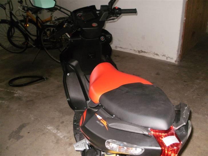 Aprilia Sr 50 Factory billede 8