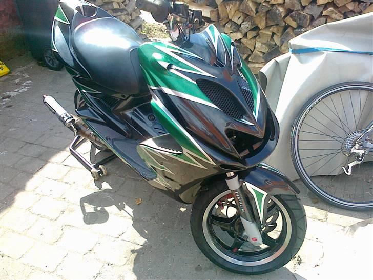 Yamaha Aerox Pata Negra billede 1