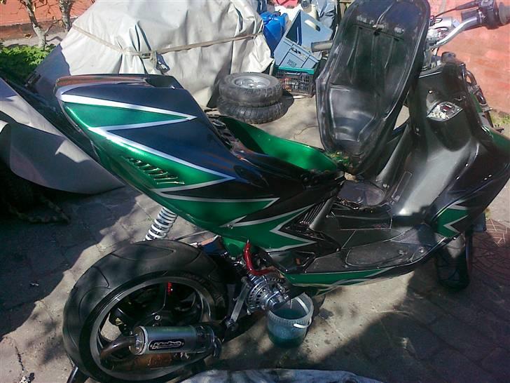 Yamaha Aerox Pata Negra billede 5