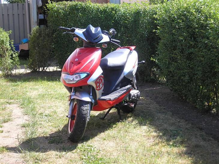 {{currentPhoto.altText}} billede {{currentPhoto.number}}