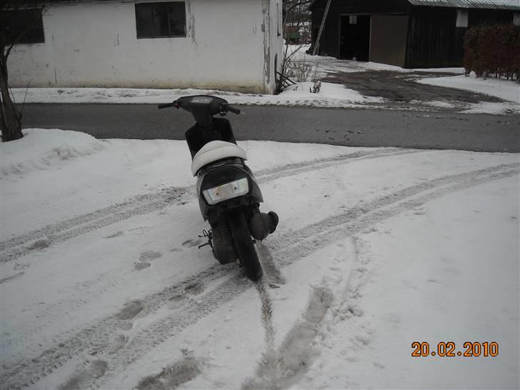 Yamaha Jog Artistic Spec.(solgt) billede 14