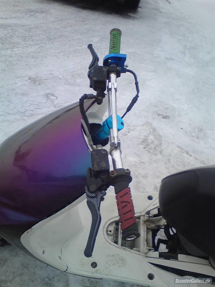 Yamaha NEROX LCDD BYTTET MED JOG billede 10