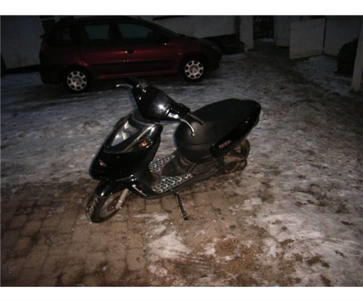 Aprilia sonic(det sorte dyr2solgt billede 1