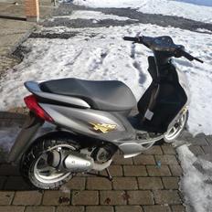 Yamaha Jog R aka. MC'en <SOLGT>