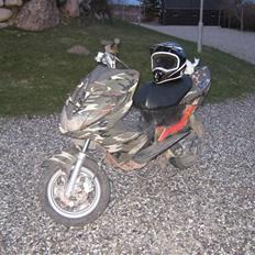 Yamaha ¤$AeRox$¤ Hugget op 