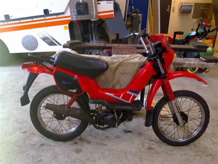 Yamaha Sting| Efter | - Så et billede af hele knallerten:)  billede 2