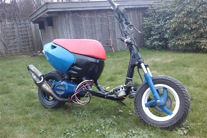 Aprilia Sonic JBL Music (stjålet) - Sådan der den ud lige nu, her den 18 april 2010 billede 2