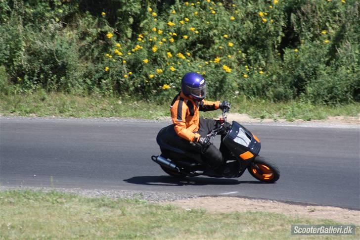 Piaggio Old Zip  - Arw 2010 :) Personligt det bedste billede af mig :D billede 1