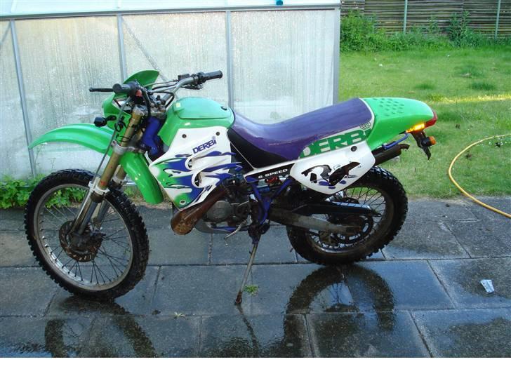 Derbi senda r  solgt billede 2