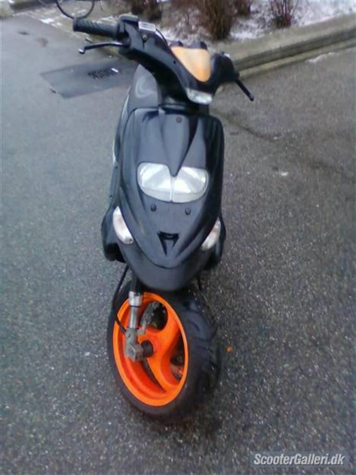 Gilera stalker bytte til jog as - lånt af tidliger ejer billede 1