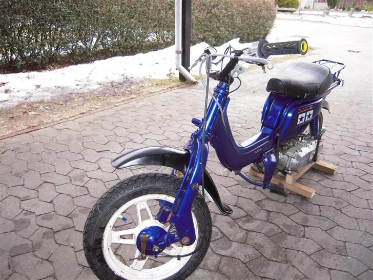 Suzuki Fz 50 (Solgt) :D - Som den ser ud nu efter en ordenlig overhaling :D billede 8